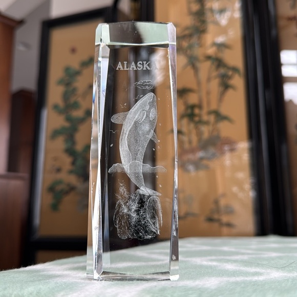 Alaska Glass Orca whale Figurine - Picture 1 of 6